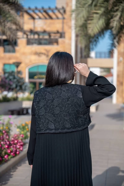 Cuban crepe abaya with black lace bolero C:IB311